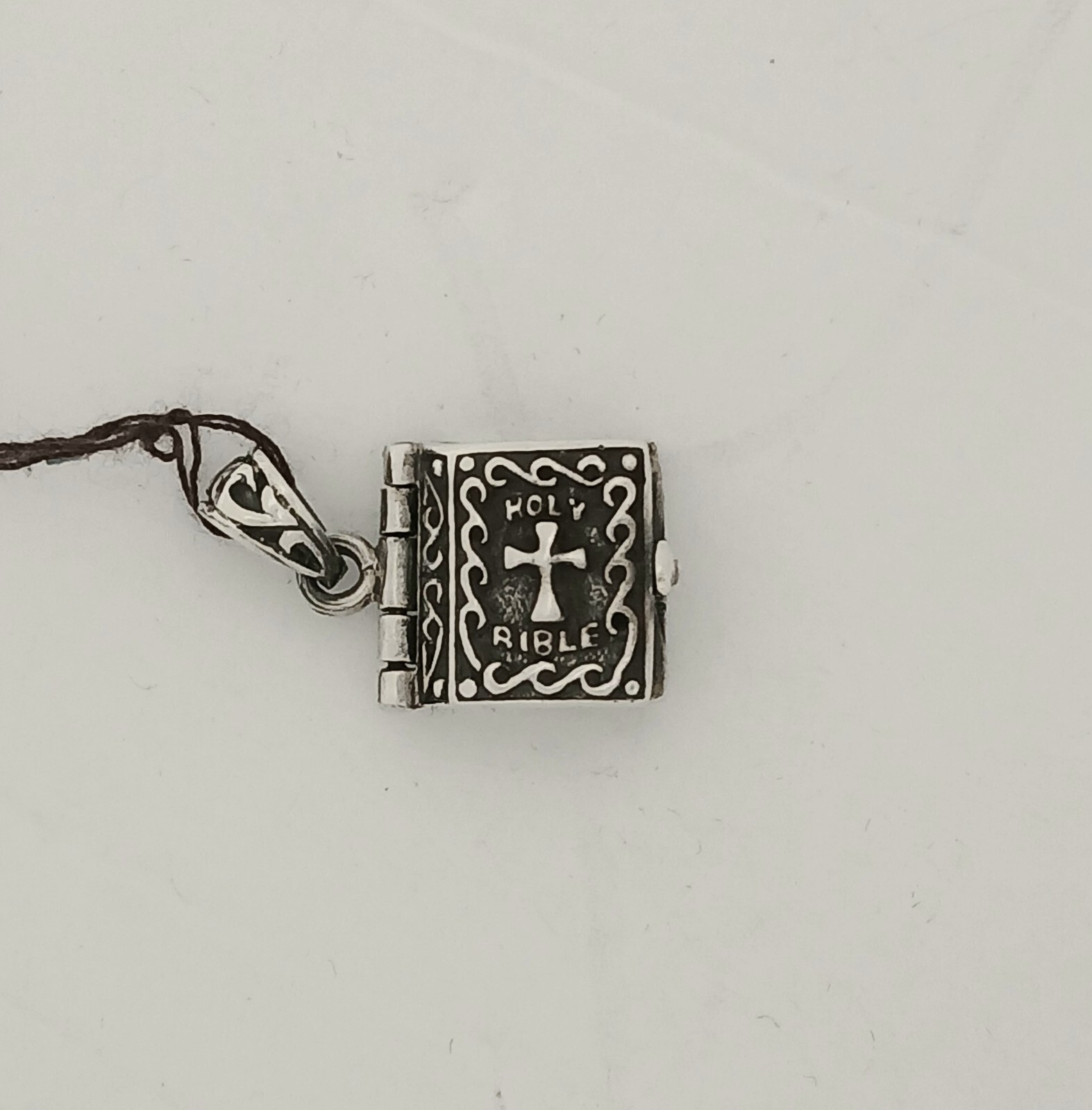 Sterling Silver Hinged Bible Prayer Box Pendant Charm with Manger Sense