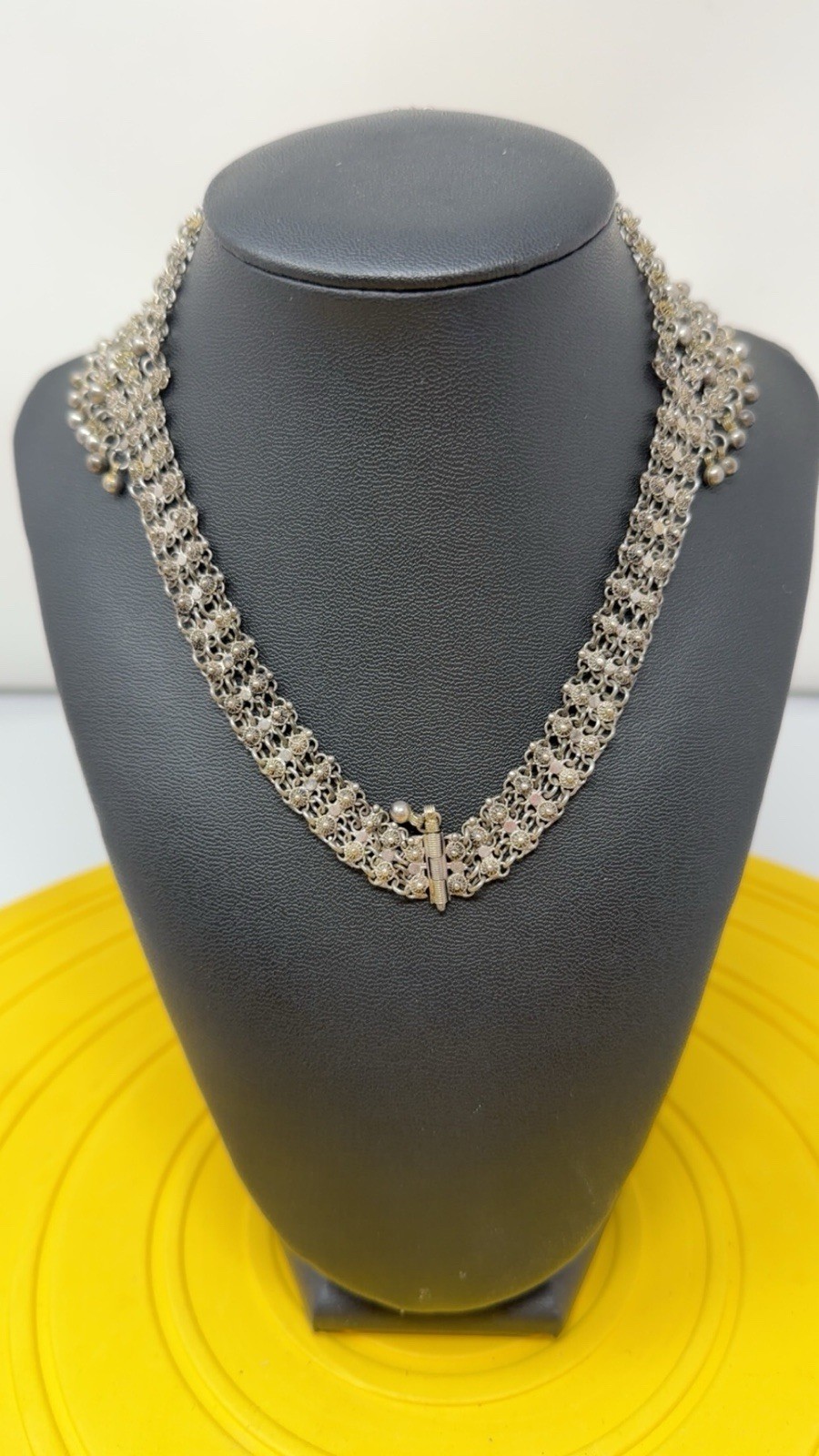 Sterling silver choker in 3 Strands With Unique , Rare Design 57g 16 In