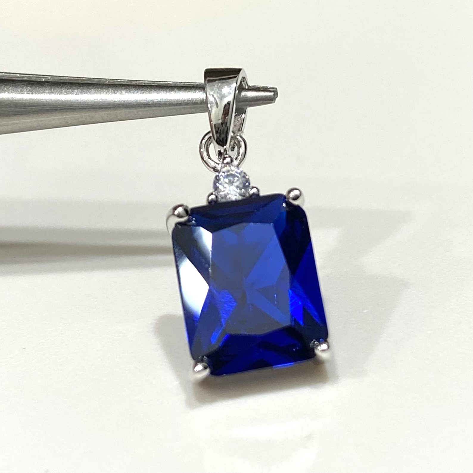 4.15 Ct Emerald Cut Natural Sapphire Diamond Gorgeous Pendant 14K White Gold
