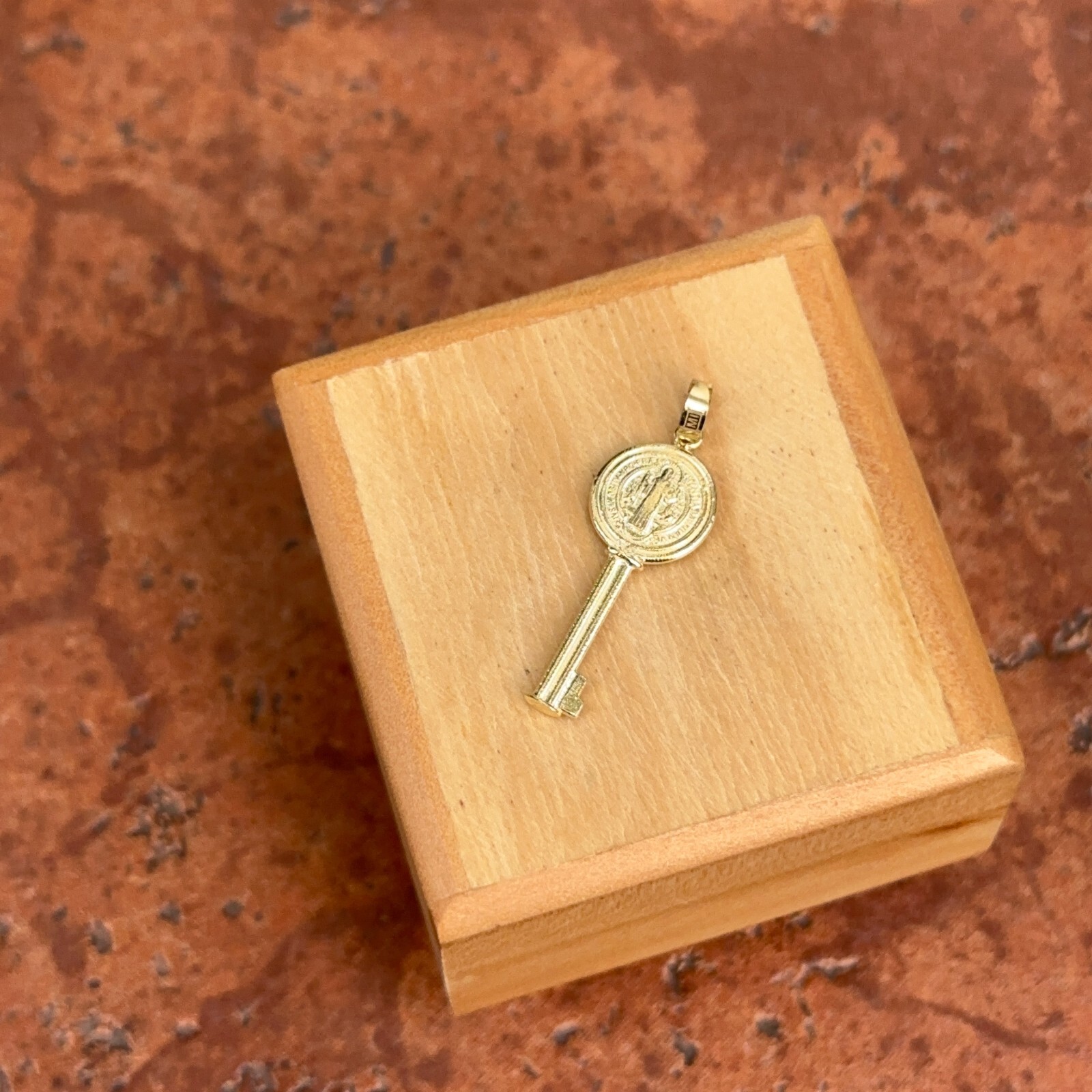 14KT Yellow Gold Solid St Benedict Key Medal Pendant Charm Reversible 23mm