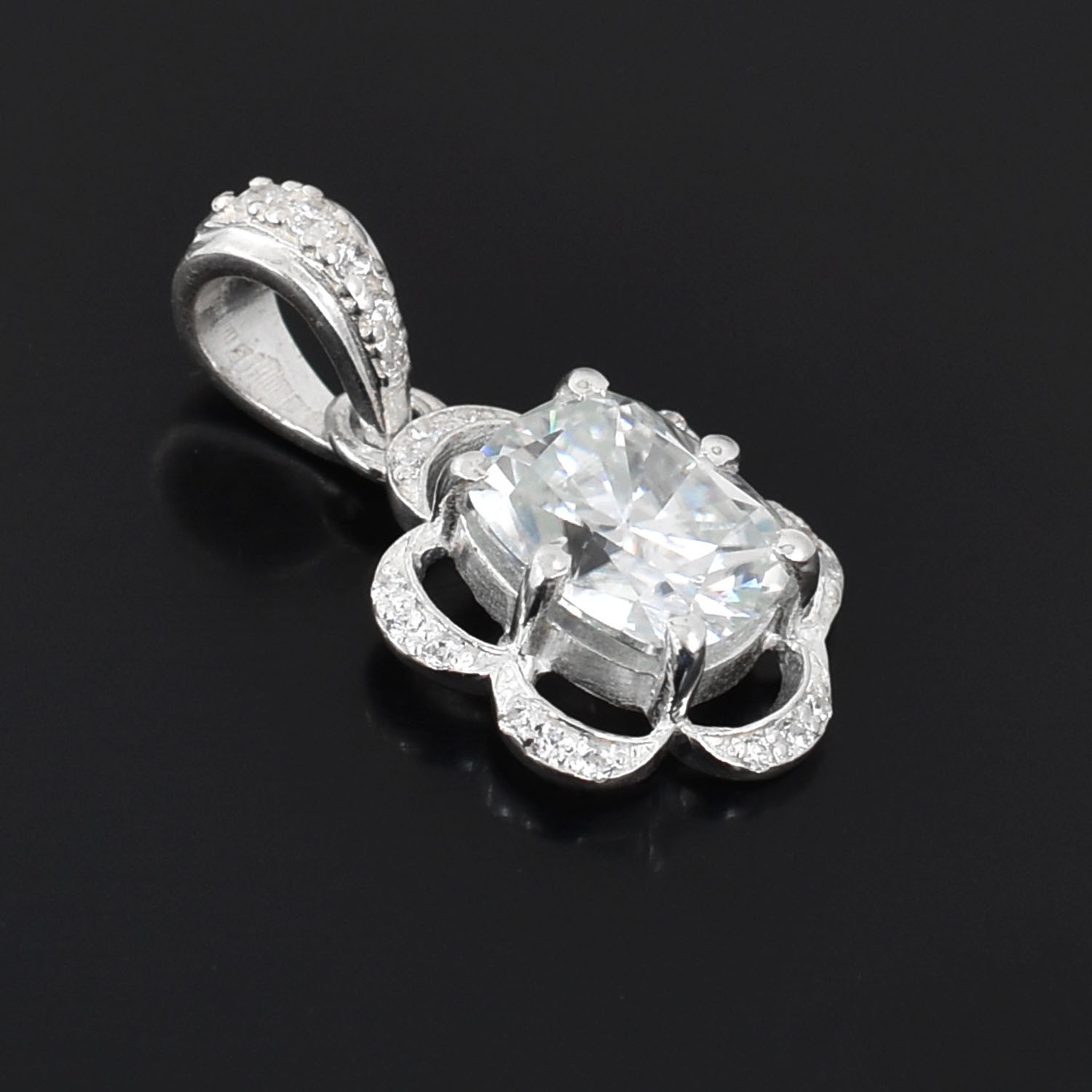 3.00 Ct VVS1 Cushion Cut Certified Diamond Solitaire Pendant, Free Studs