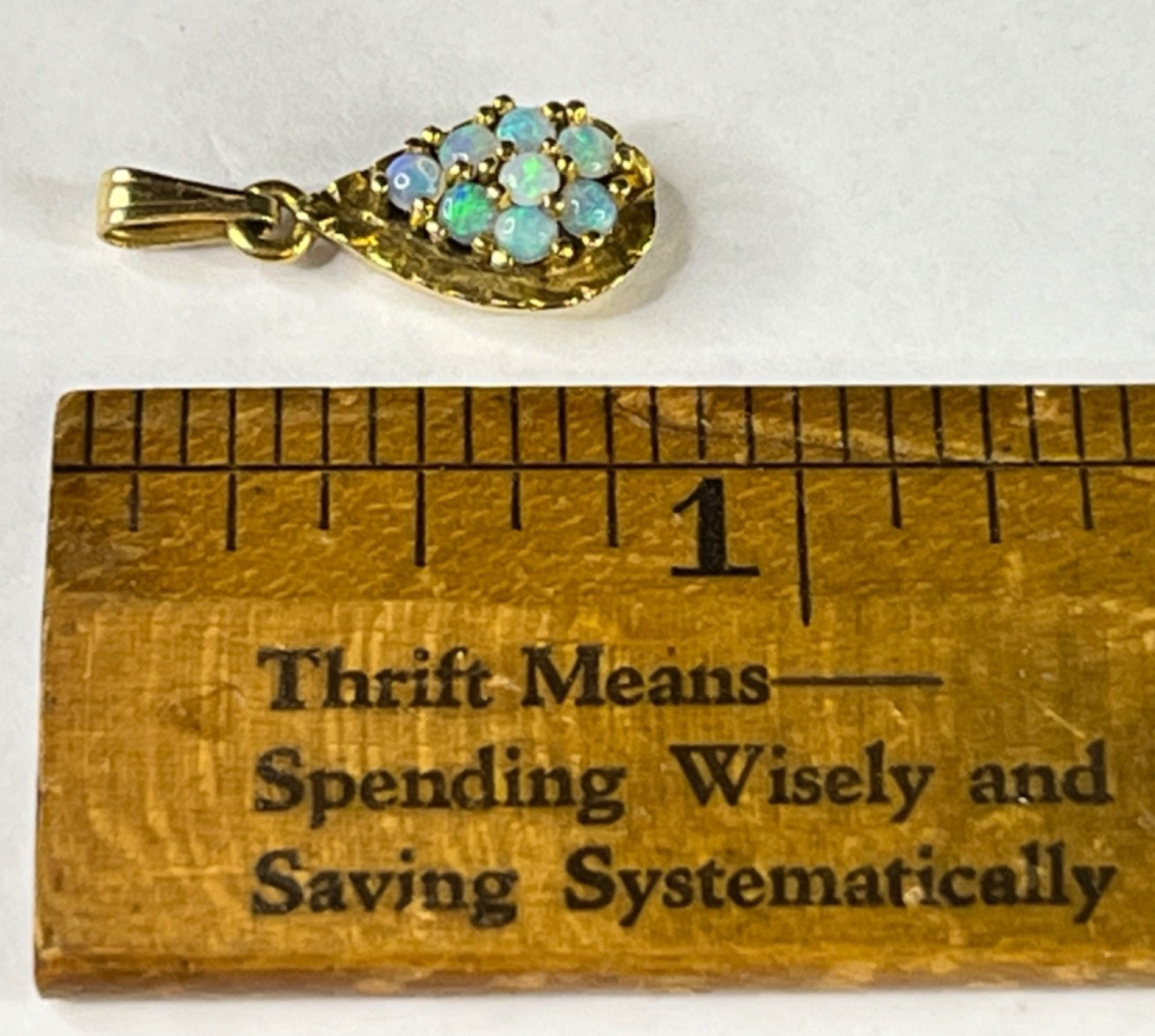 1960’s Vintage 14K Gold Natural Coober Pedy Opal Cluster Necklace Pendant 1.05g