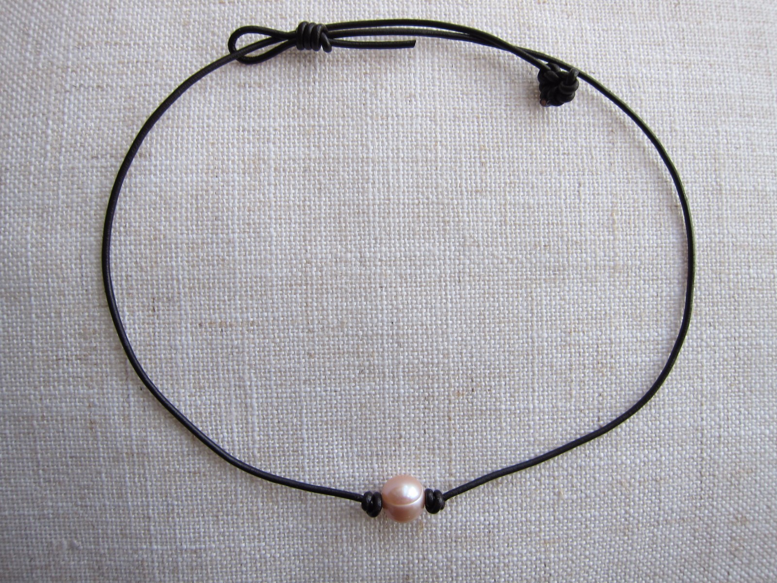 Freshwater Cultured Pearl on Leather Cord Necklace – All Occasions. UNISEX.