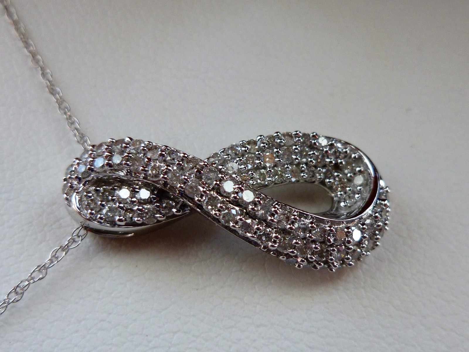 1/2ct White Diamond Journey Infinity Pendant Necklace 10K Gold 18″ Chain