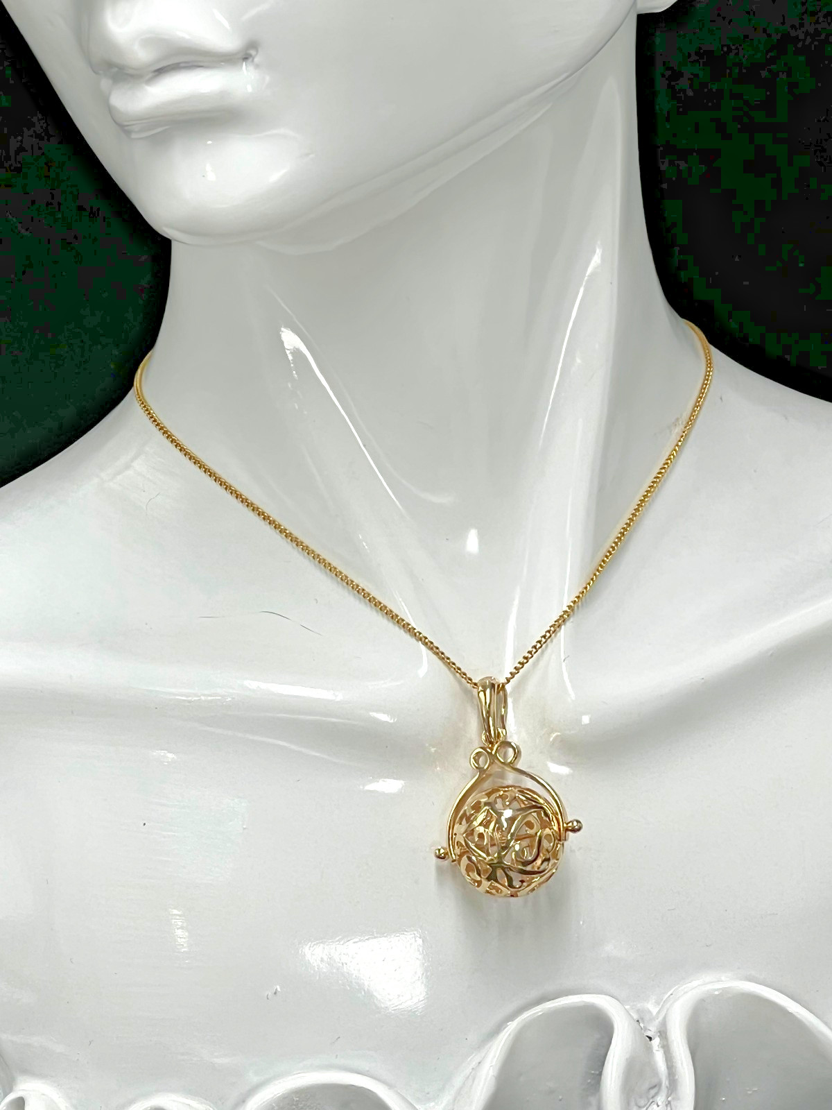 Exquisitely Crafted 9ct Yellow Gold Ball Pendant 20mm Luxury Jewellery 2.81 g