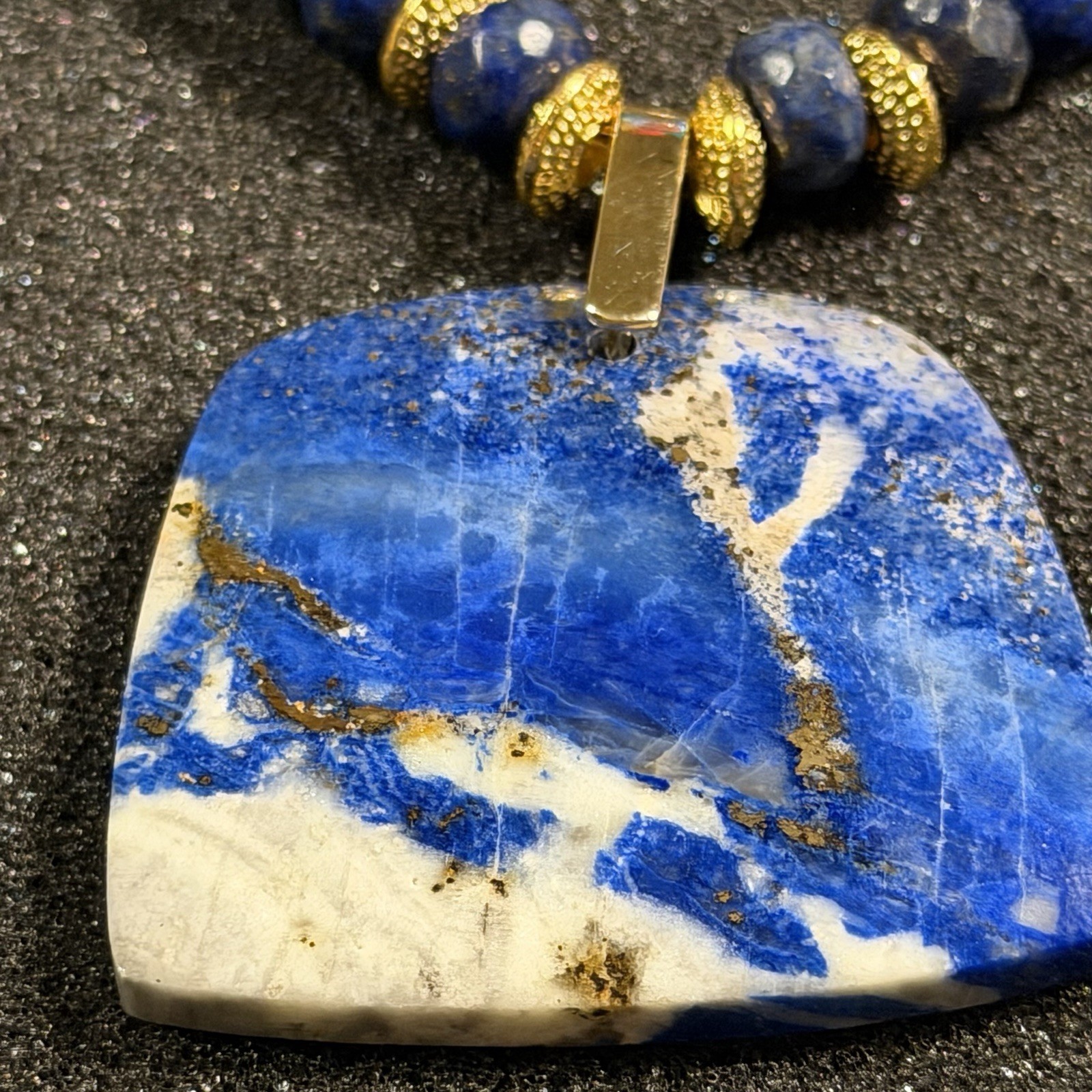 NATURAL SODALITE PENDANT NECKLACE GOLD TONE WITH DANGLE MATCHING EARRINGS