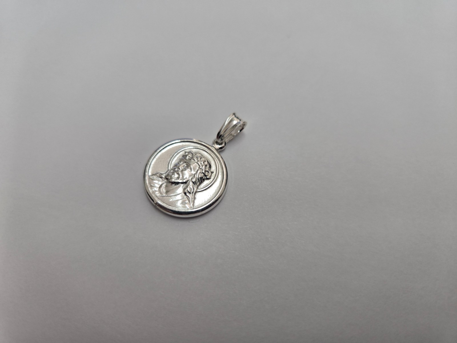 925 Sterling Silver Jesus Halo Medal Round Necklace 11/16 (18mm) Inch Diameter