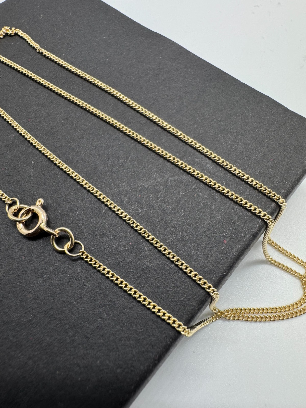 9ct Solid Yellow Gold 1.2mm Width Curb 26 Inch Necklace (AG14C26)