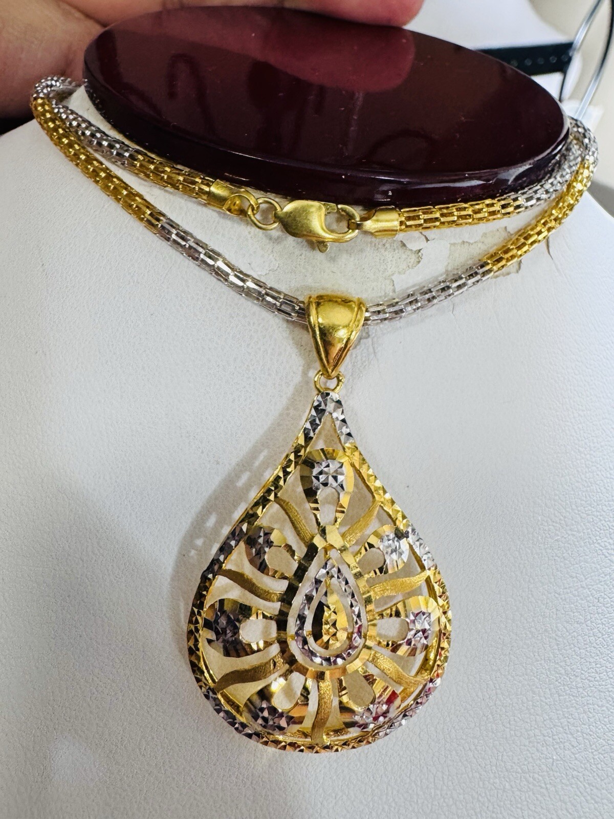 22K 916 Real Gold 21.5”/22” long Teardrop Necklace 16.8g 3.mm Womens