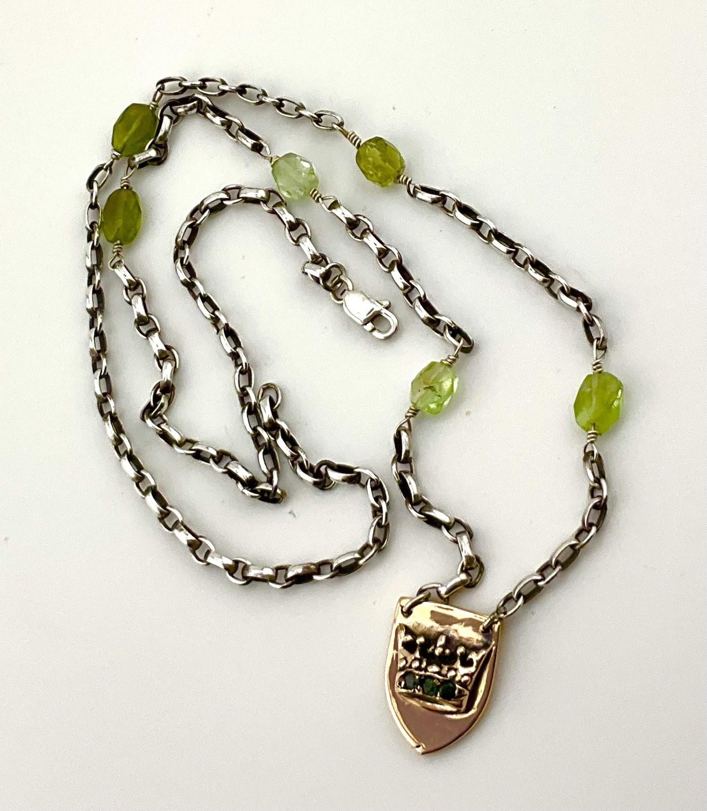 14k 4g Shield Crown Signed De Anne Necklace Sterling Chain Peridot Stones