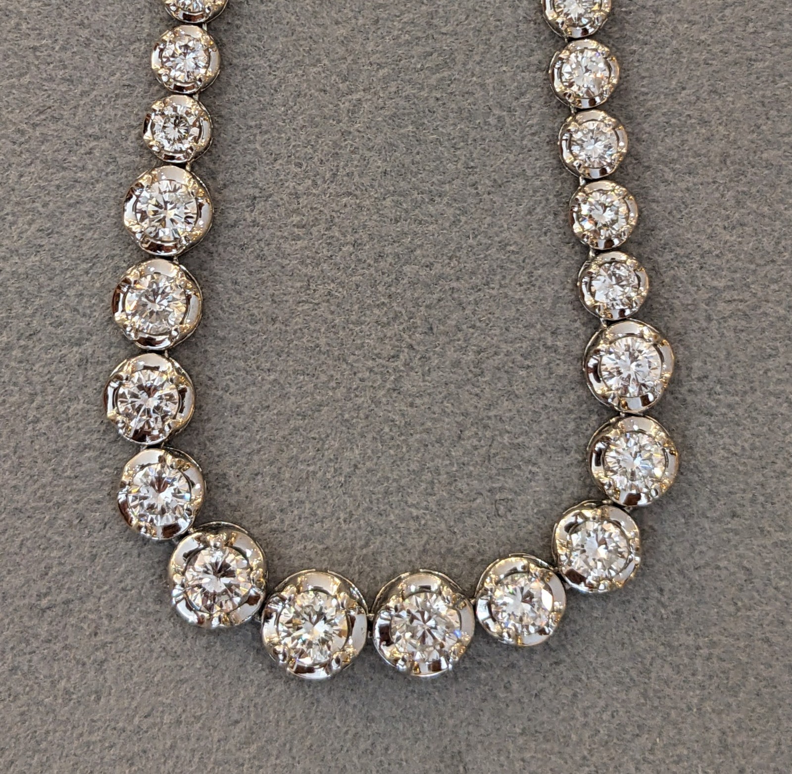 10.01 cttw Natural Diamond Graduated Tennis Necklace in Platinum – HM2816ZI