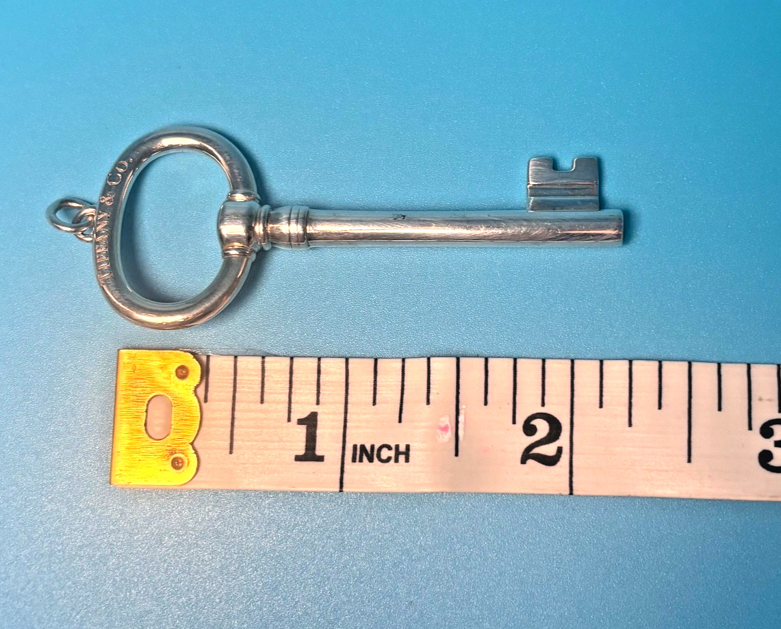 Authentic Tiffany & Co. Large Oval Key Sterling Silver Pendant | 11g | 2.5″ | Bo