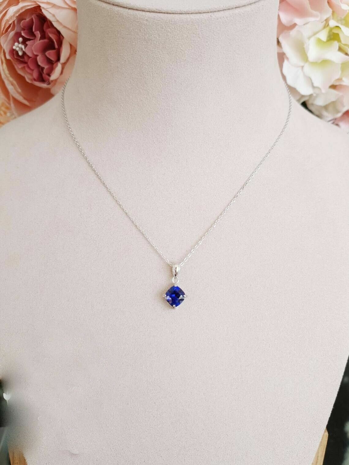 2Ct Natural Blue Sapphire Pendant Necklace With Chain 14k White Gold Plated