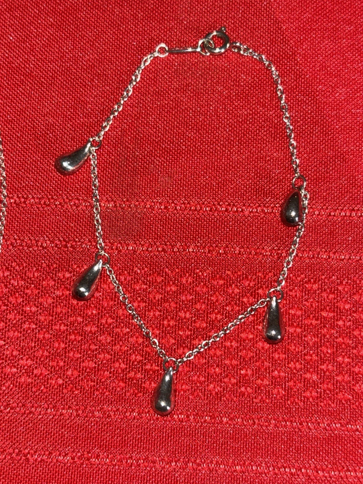 Tiffany & Co Elsa Peretti Teardrop Pendant Bracelet in Sterling Silver.