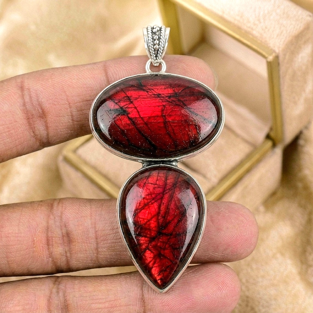 Red Flash Labradorite Gemstone Pendant 925 Sterling Silver Jewelry Pendant