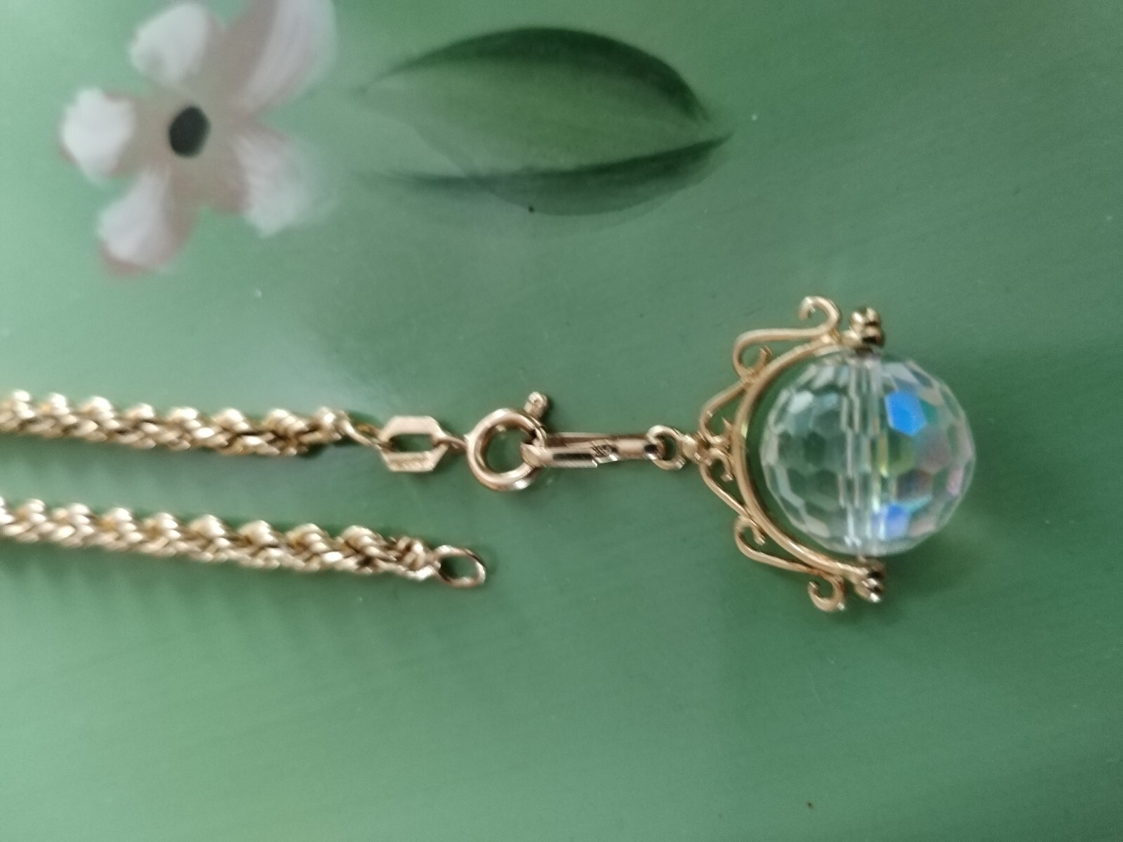 9CT Gold Rope Style Chain/ Detachable Crystal Globe Charm 9.44 Grams Approx. **