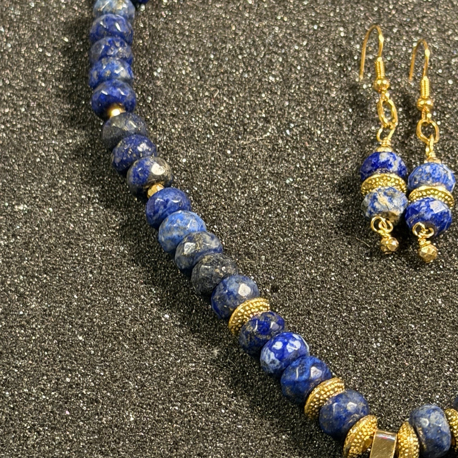 NATURAL SODALITE PENDANT NECKLACE GOLD TONE WITH DANGLE MATCHING EARRINGS