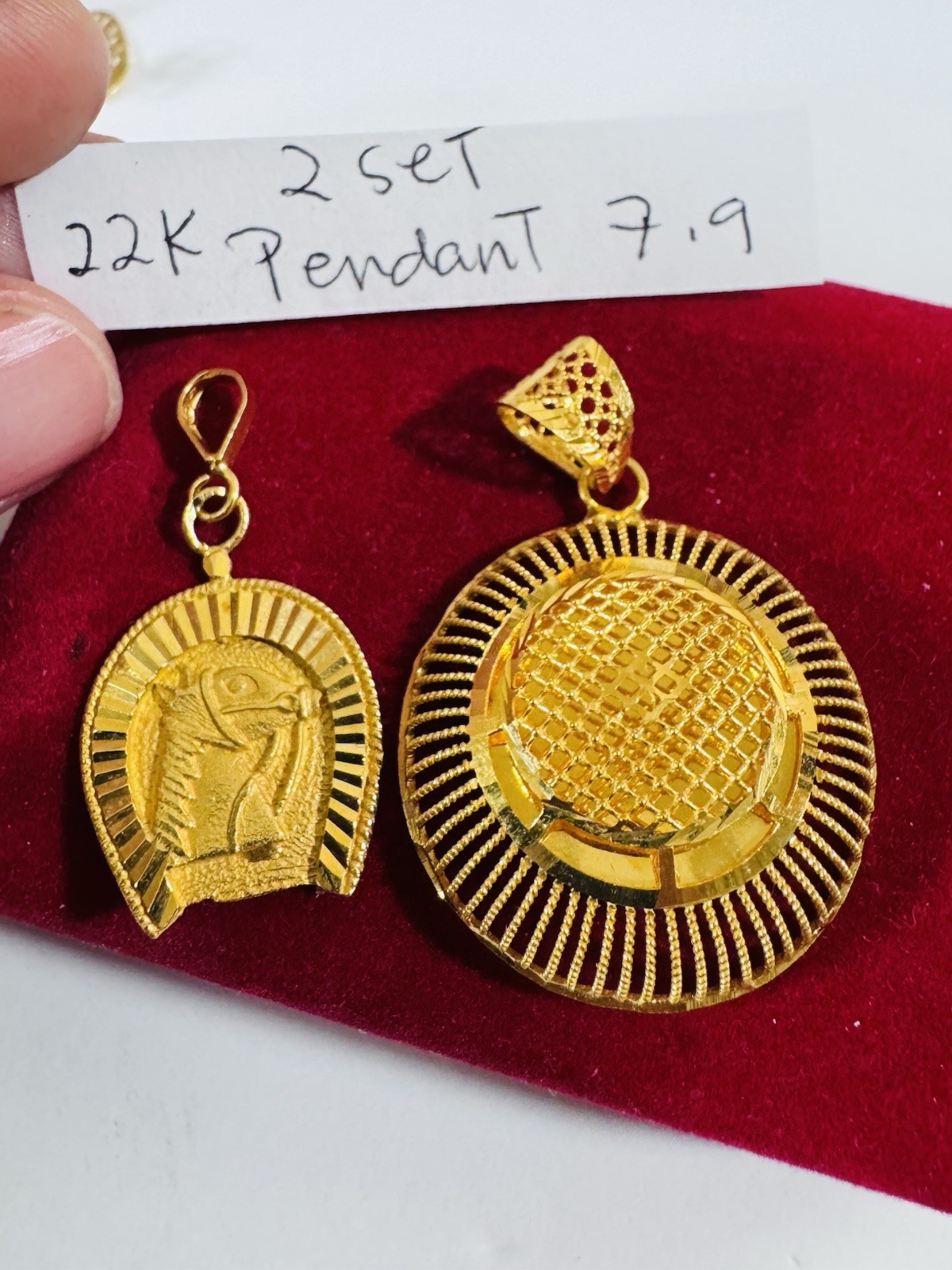 RARE Gold Two Set of Pendant 21K Horseshoe & 22K Round 7.9g
