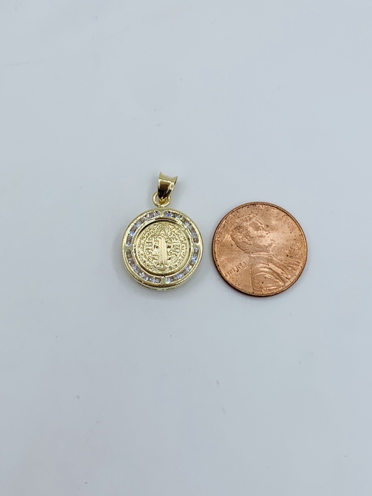 10k gold pendant San Benito Pendant St Benedict medallion – Medalla en oro