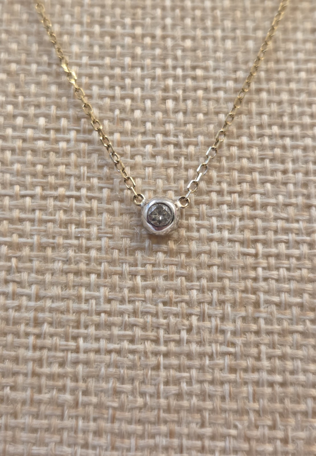 Stunning 10k Yellow & White Gold Solitaire Diamond 19″ Necklace