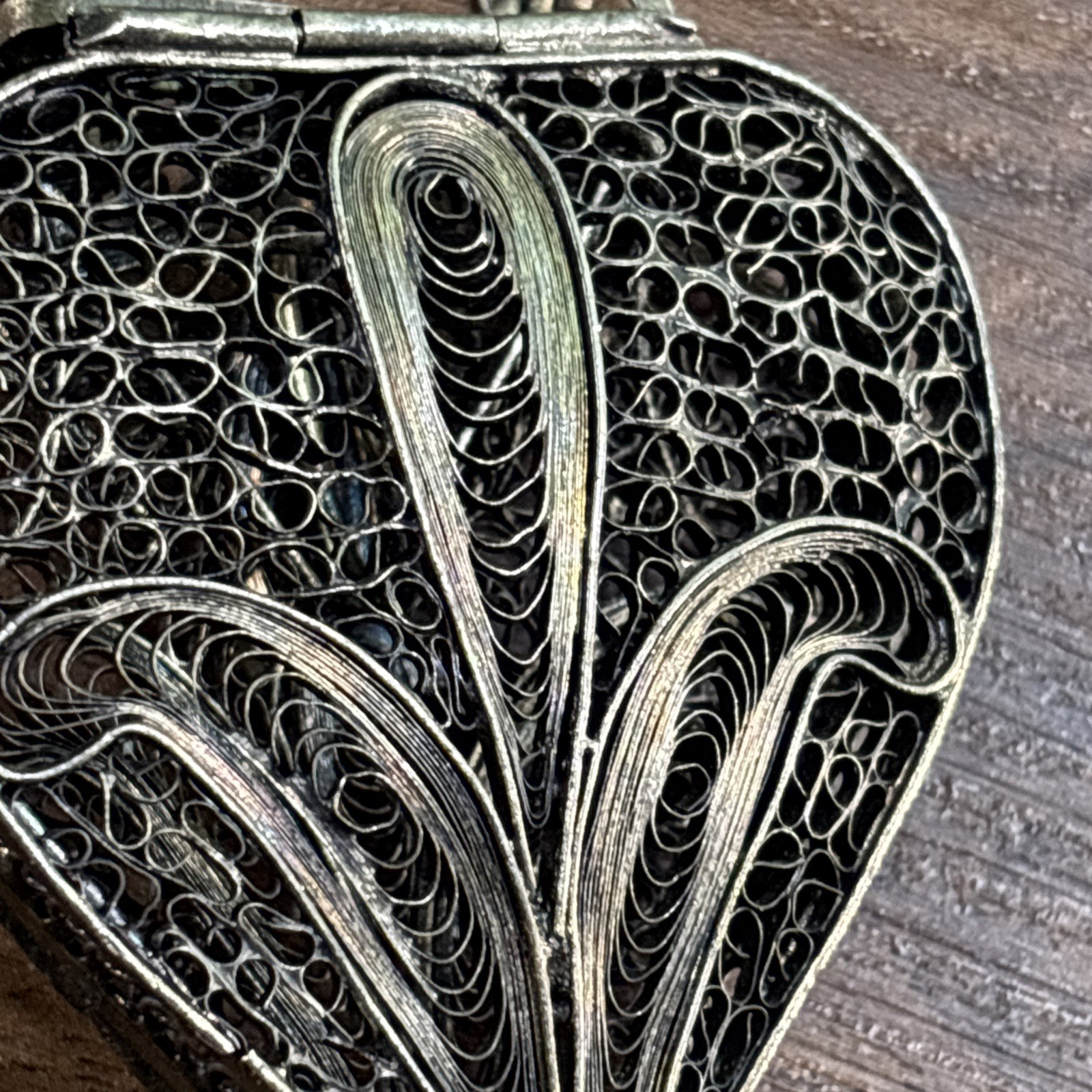 Hand Crafted Silver Filigree Hinged Heart Shape Pendant Locket Box 1.5″ x 1.5″