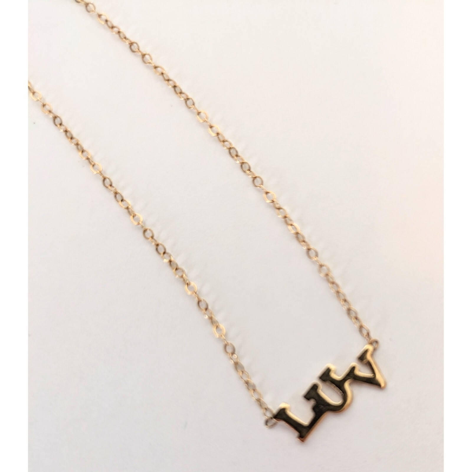 Adorable 14k Solid Yellow Gold LUV Pendant Necklace 15.5″
