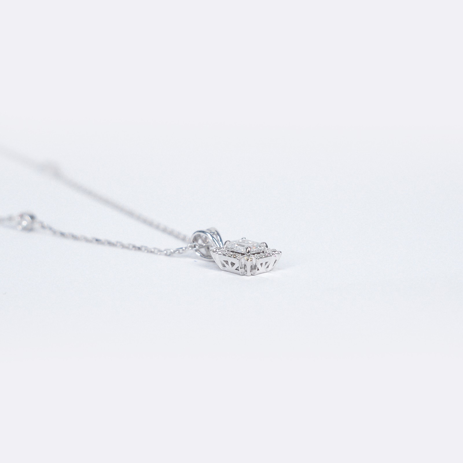 18 KARAT NECKLACE | NATURAL DIAMOND | WHITE GOLD | WOMAN | IGI CERTIFIED