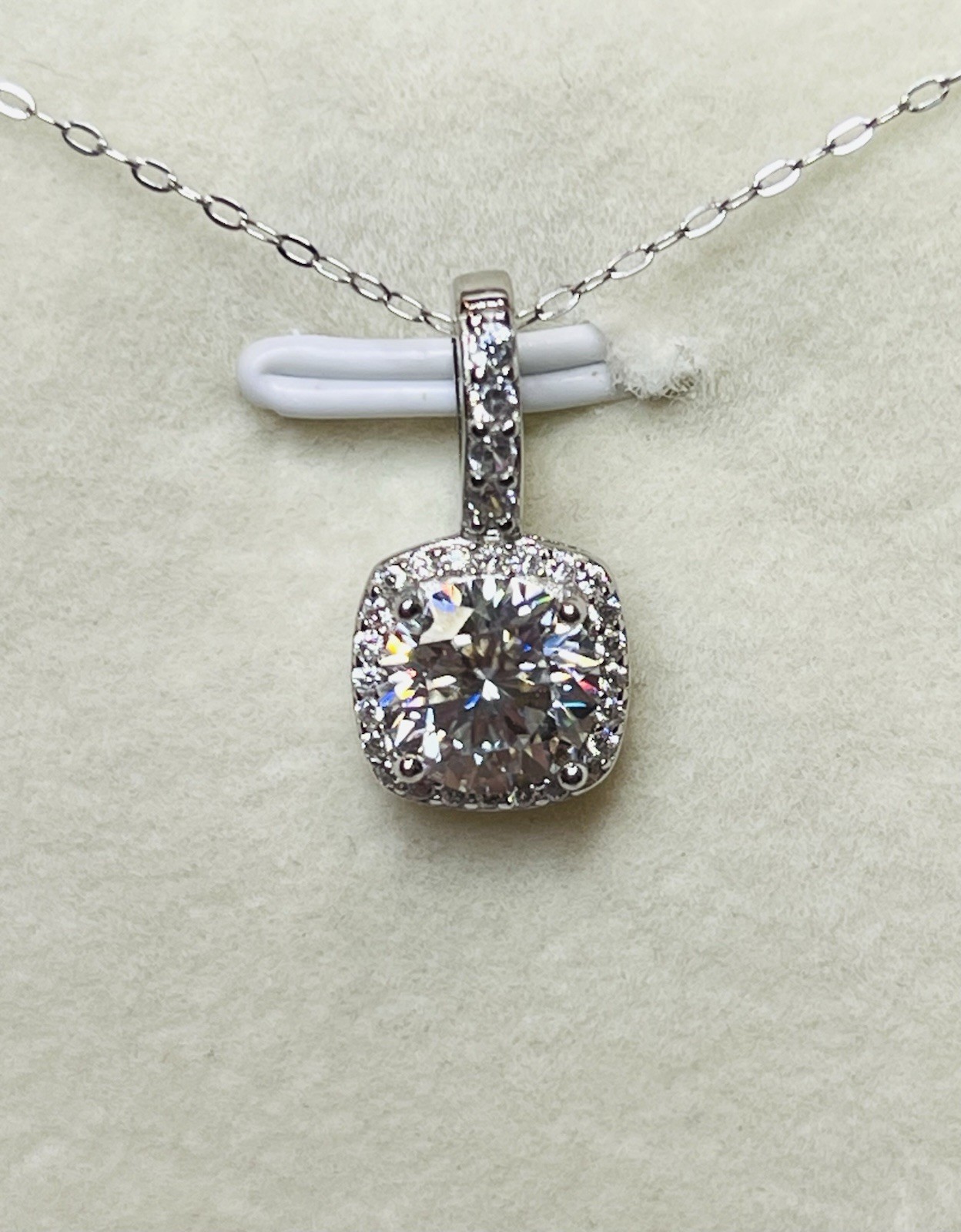 925 Sterling Silver 1 CTW VVS1 Moissanite Universal Bail Pendant Necklace