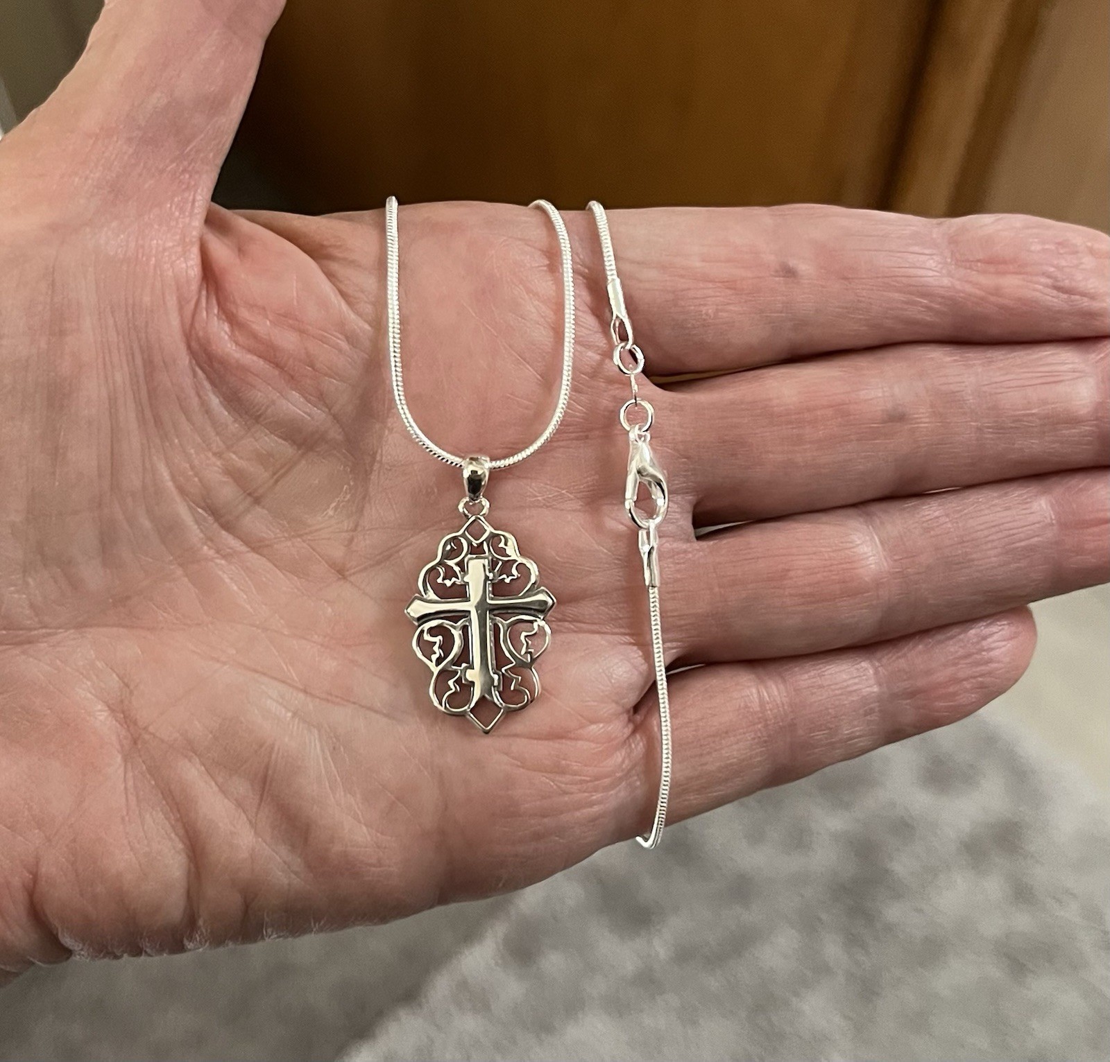 Sterling Silver Cross Pendant &18” Snake Necklace,Spiritual & Beautiful 💗🌹