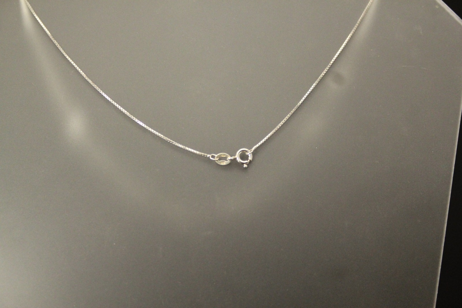925 Sterling Silver Thin Box Chain 18 1/2 Inches 1.8 Grams (NEC5779)
