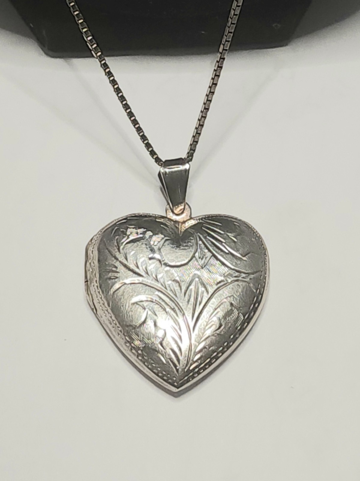 Vtg 925 THAI Sterling Silver Puffy Heart Locket Necklace 23.5” Box Chain 15.2g