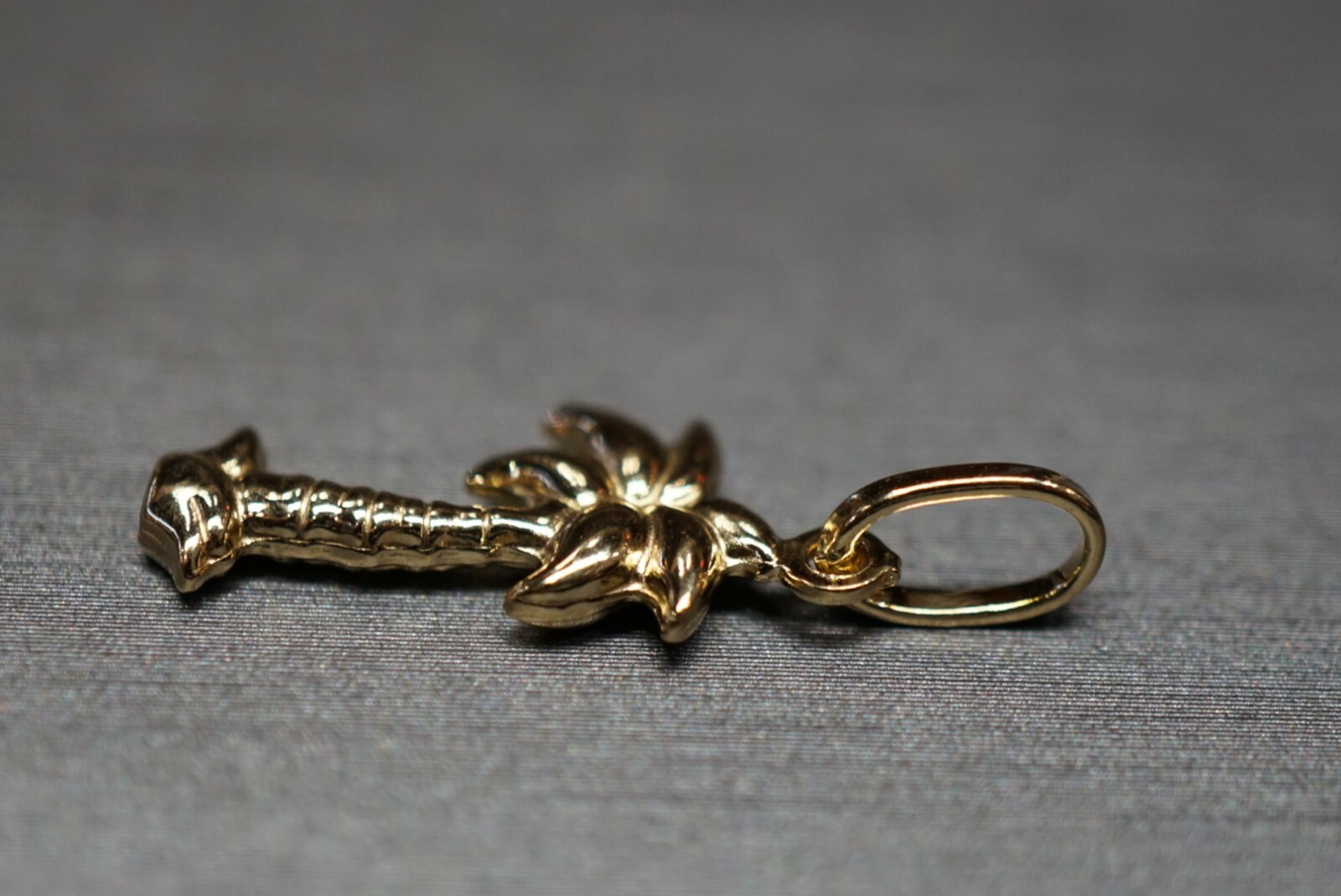 14K Solid Yellow Gold High Polished 1″ Hollow Palm Tree Charm Pendant.