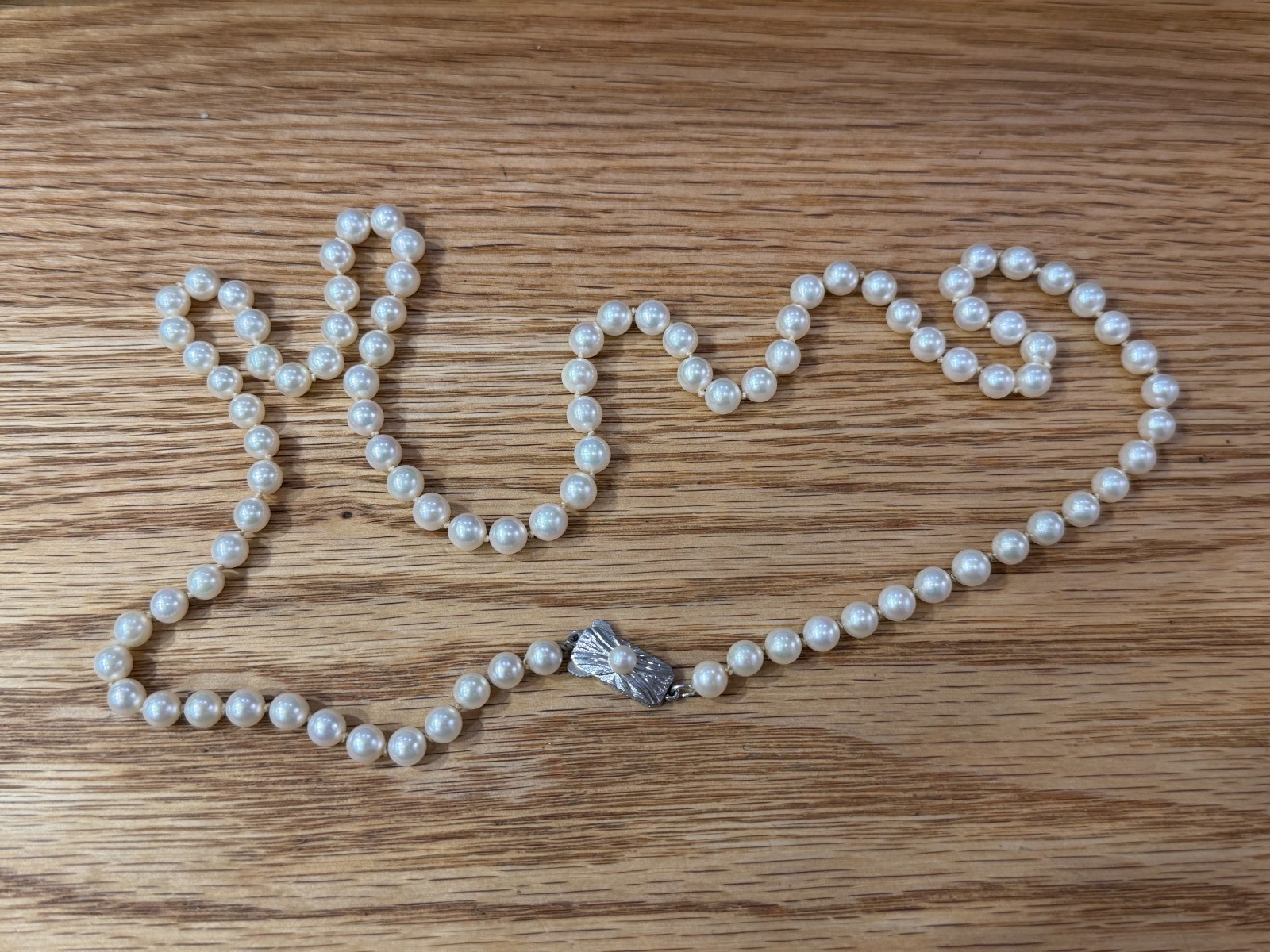 Mikimoto 25″ Knotted Akoya Pearl Necklace