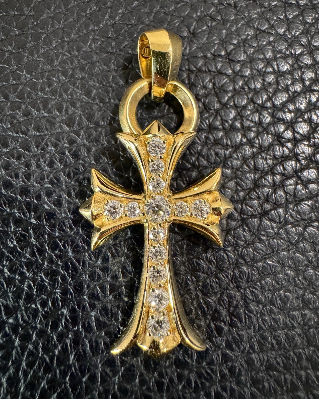18K Yellow Gold Cross Pendant with VS + G Color Natural Diamonds – 12.26 Grams