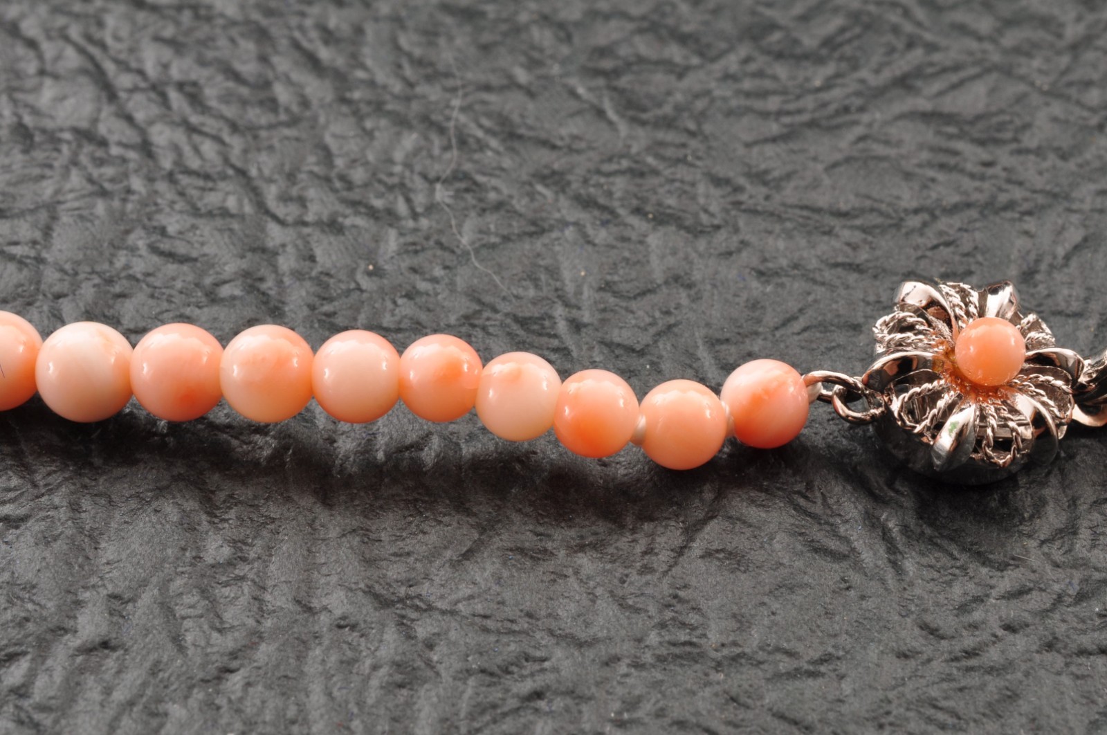 925 silver Angel skin coral Necklace ear clip set (17.3in 135ct) Certificate.