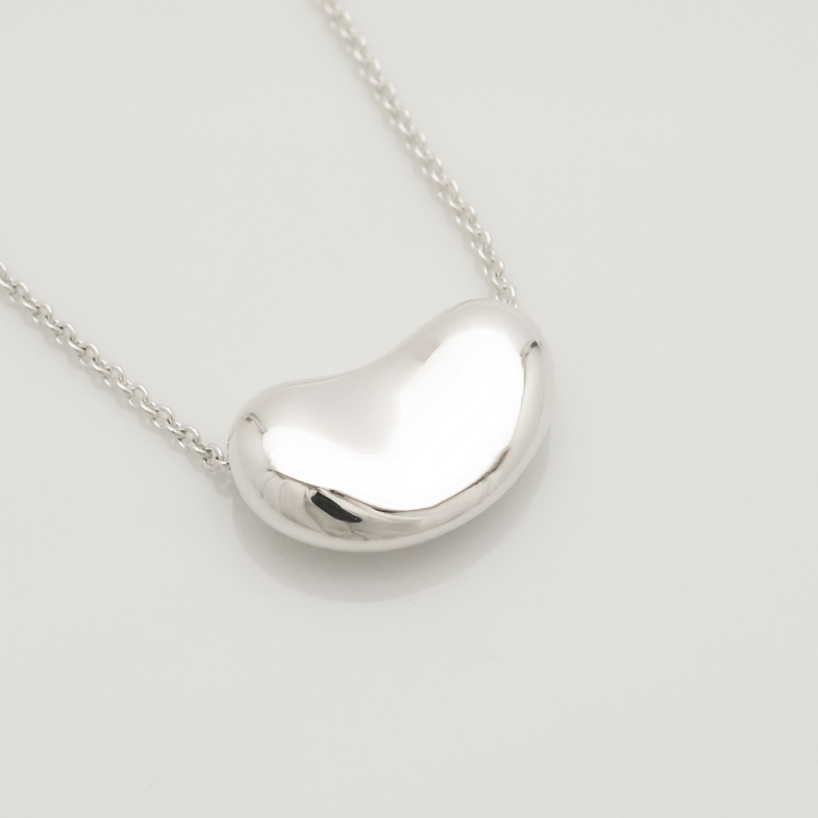 Authentic Tiffany & Co. Peretti Large 20mm Bean Necklace 16″ Silver 925 w/Pouch
