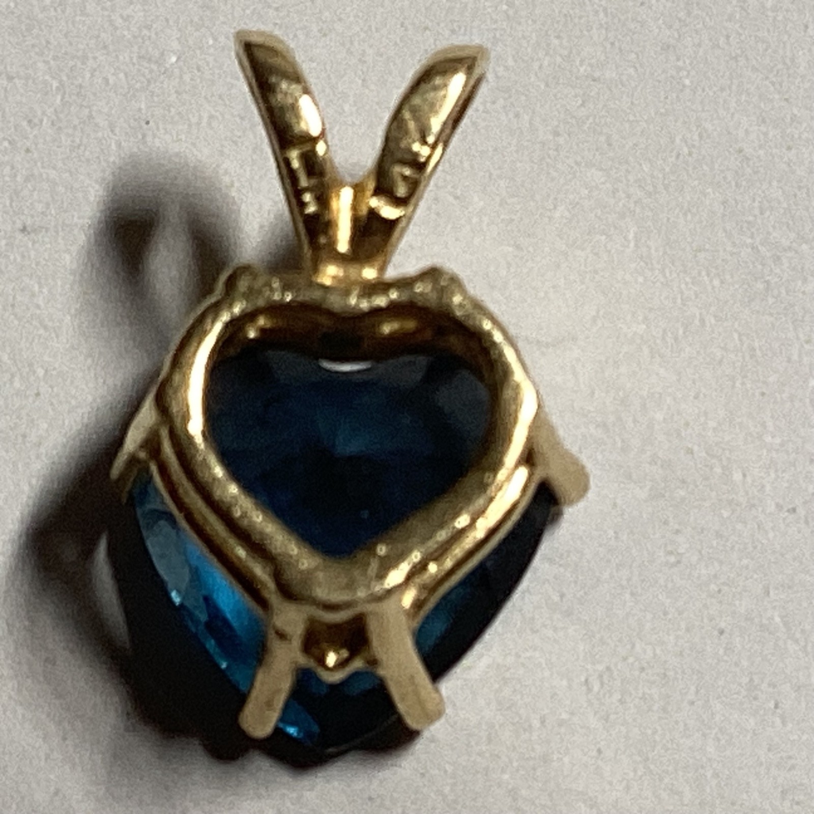 14Kt Gold 8mm Heart London Blue Topaz Gemstone 1/2″ x 1/3″Inch Pendant