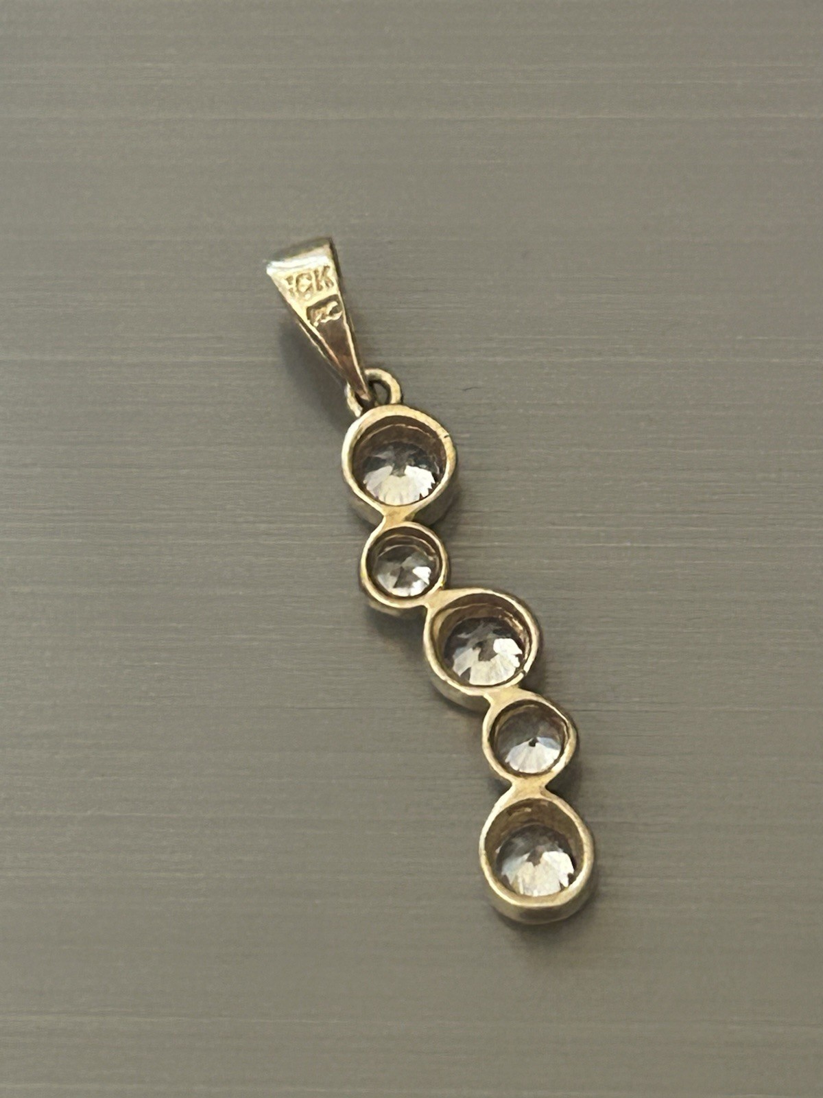 Solid 10k Gold CZ Bubbles Pendant .86 Grams