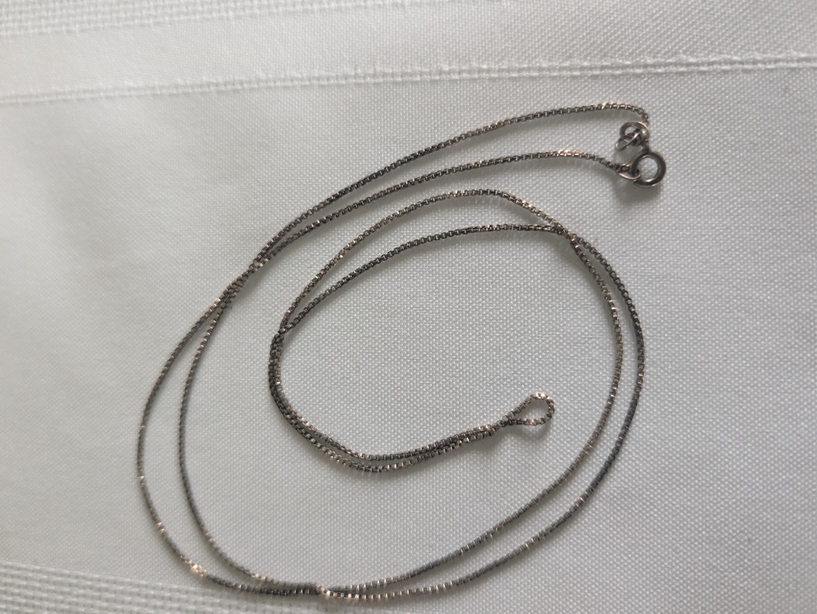 Vintage 925 Sterling Silver 30″ Long 1 mm Wide Box Chain