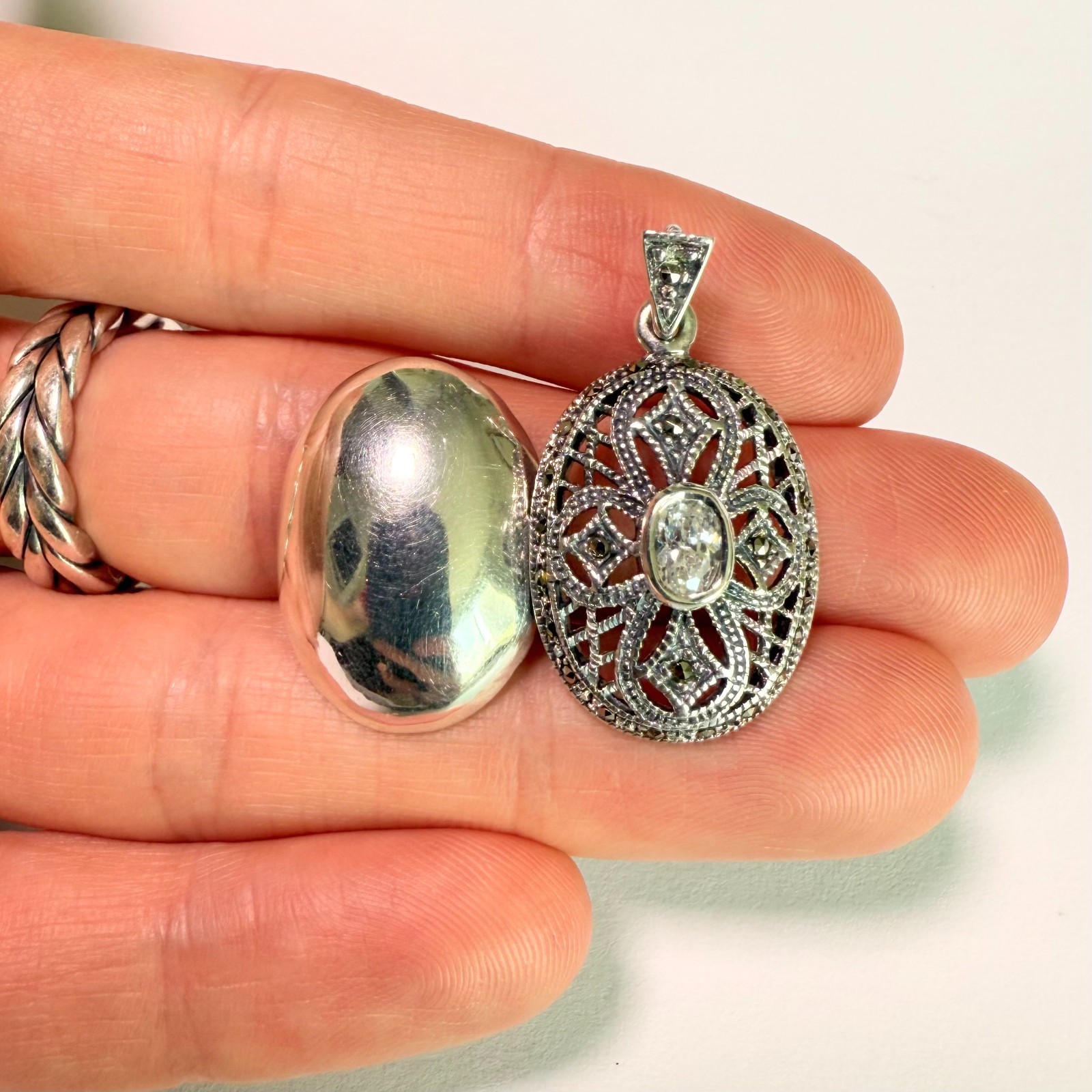 FAS 925 Sterling Silver Marcasite Oval Filigree Locket Pendant w/ Clear Crystal