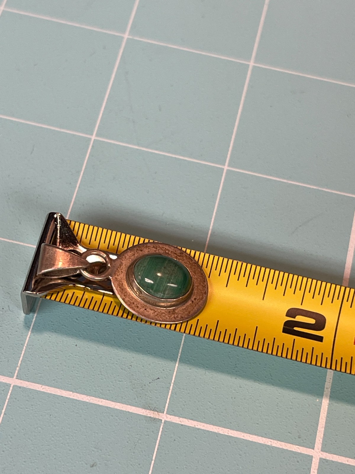 925 Sterling Silver Pendant w/ Unknown Green Stone