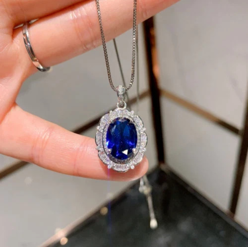 6.00Ct Oval Cut Natural Blue Sapphire & Diamond 14K White Gold Luxurious Pendant