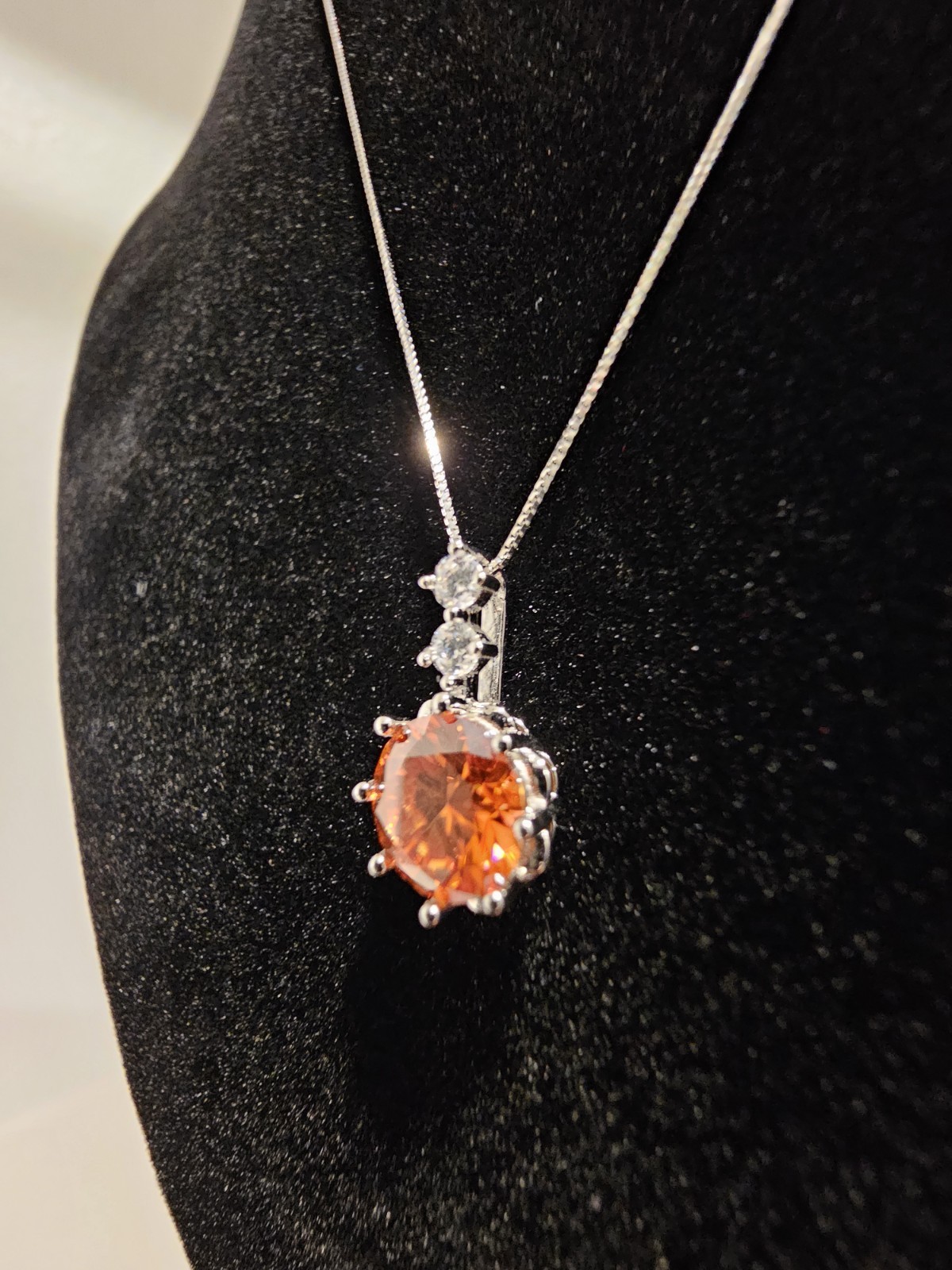 1 Carat Orange Moissanite Pendant AU750 18k White Gold (pendant Only)