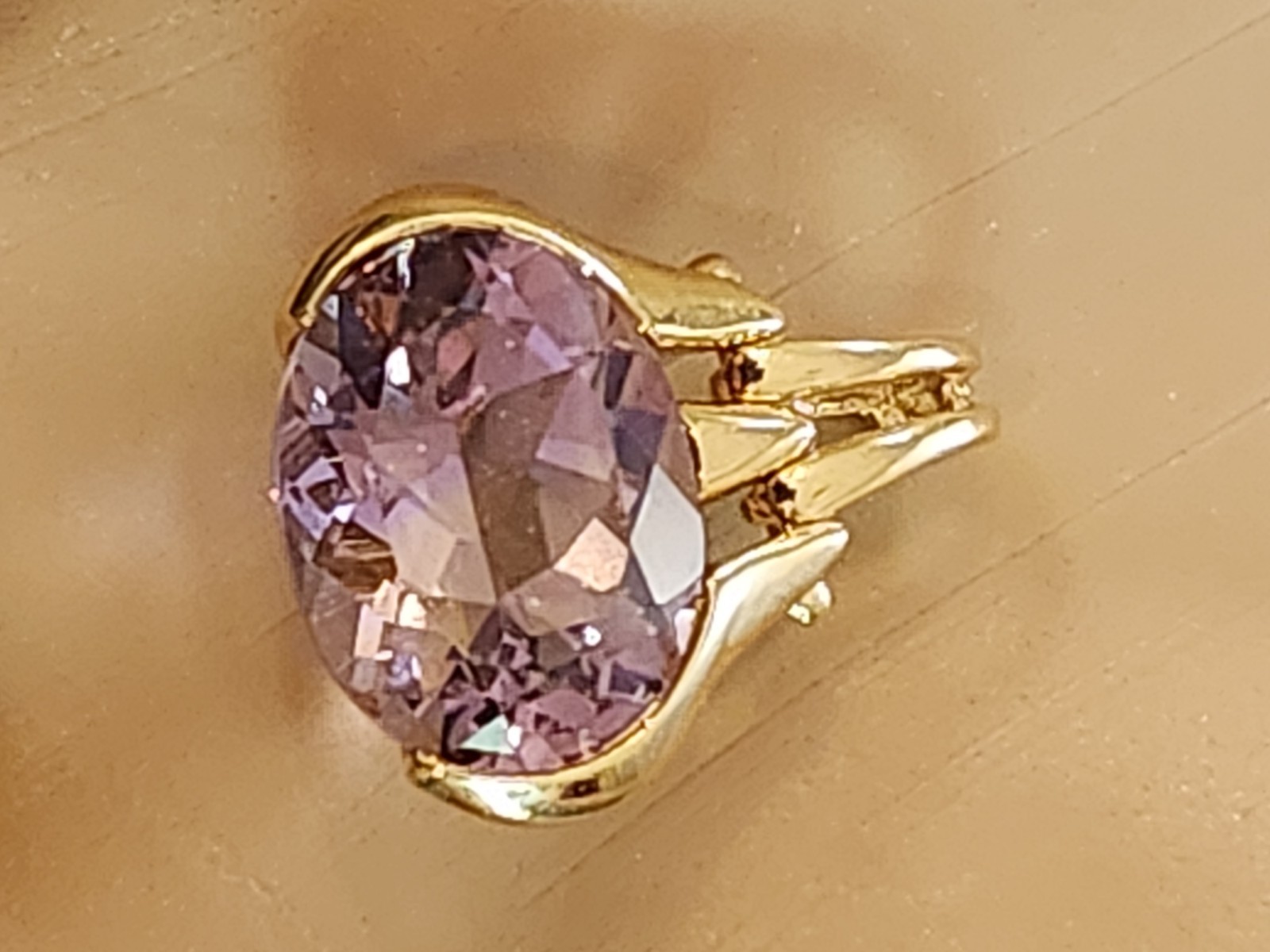 Beautiful 14k Solid Yellow Gold 7ct Natural Lavender Amethyst Pendant