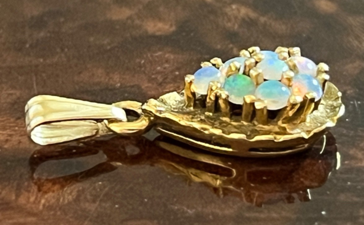 1960’s Vintage 14K Gold Natural Coober Pedy Opal Cluster Necklace Pendant 1.05g