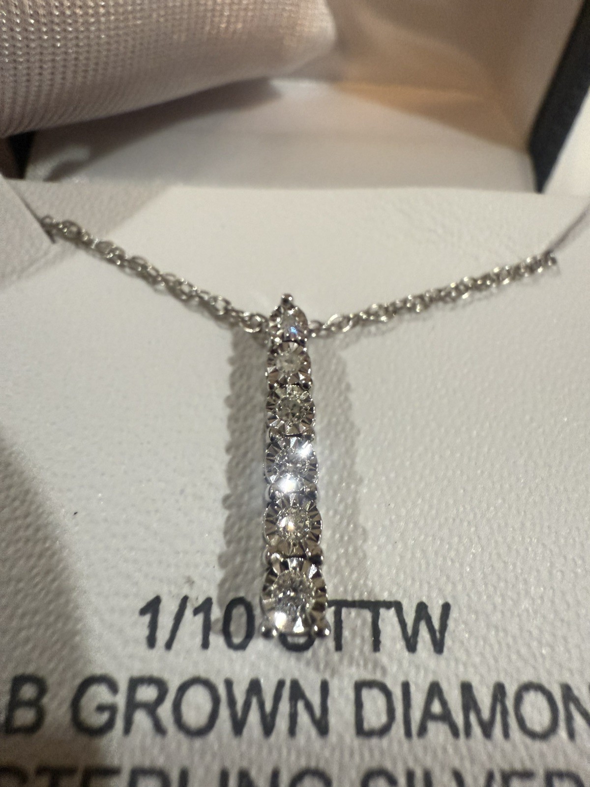 JC Penny Sterling Silver 1/10 ct Diamond Pendant Necklace 18″ NEW Original Box
