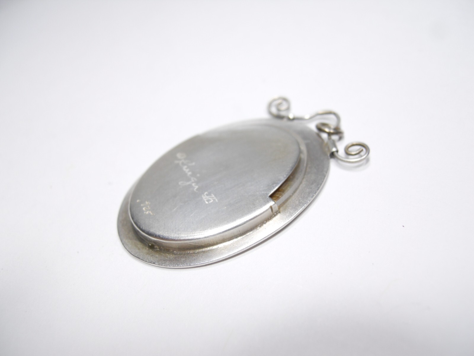 HANDMADE OVAL GEOMETRIC PHOTO PICTURE FRAME PENDANT CHARM STERLING SILVER 925 .