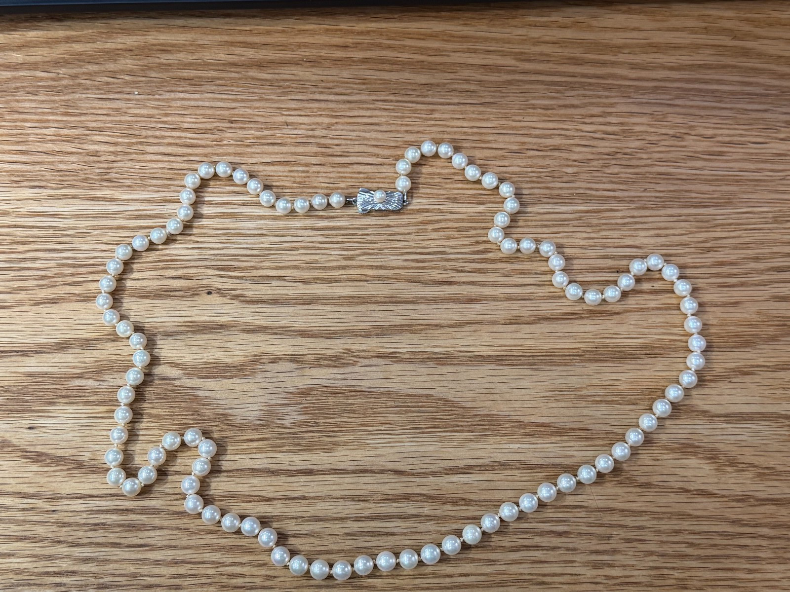 Mikimoto 25″ Knotted Akoya Pearl Necklace