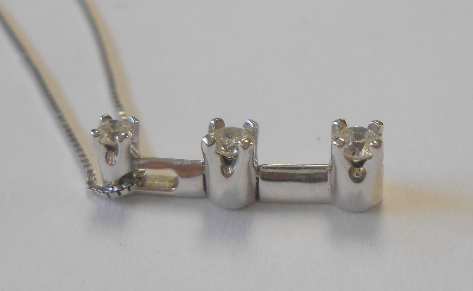 14K White Gold 3 Diamond Pendant Necklace Past Present & Future Approx 1/4 Carat