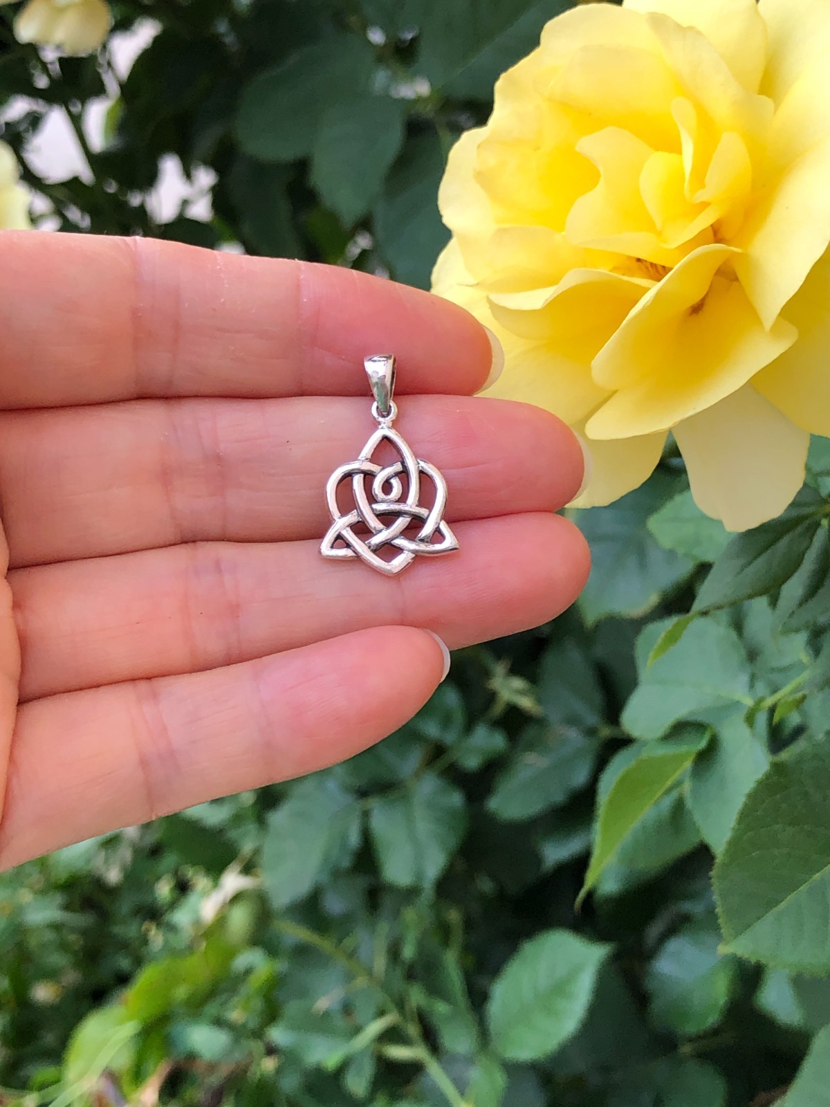 925 Sterling Silver Celtic Knot Pendant Women 16mm(0.63″)/24mm(0.94″)